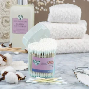 Factory Direct 100pcs Multifunctional Bamboo Cotton Swabs Biodegradable Ear Swabs Heart Box Cleaning Model