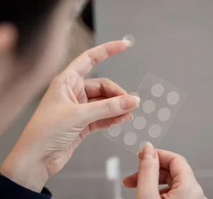 Hydrocolloid Breathable Acne Stickers Absorbing Spot Patches CE Certified Sterile for Skin Care Treatments