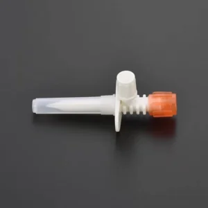 Long Air Vented Spike with Female Luer Lock Dust Cap Plastic Infusion Set for IV Syringe