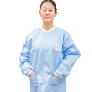 Reliable High Quality PE/PP Medical Hospital Isolation Gown Protective Surgical Gown, Made of SMS Fabric Disposable SMS Lab Coat