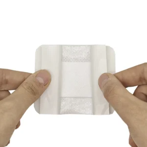 Sterile Non Woven Adhesive Wound Dressing Hypoallergenic Breathable First Aid Bandage 6*7cm CE Certified for Sensitive Skin