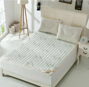 Ultra Soft Disposable Bamboo Fiber Mattress Pad Custom Size Breathable Microfiber Printed Plain Style for Bed Mat